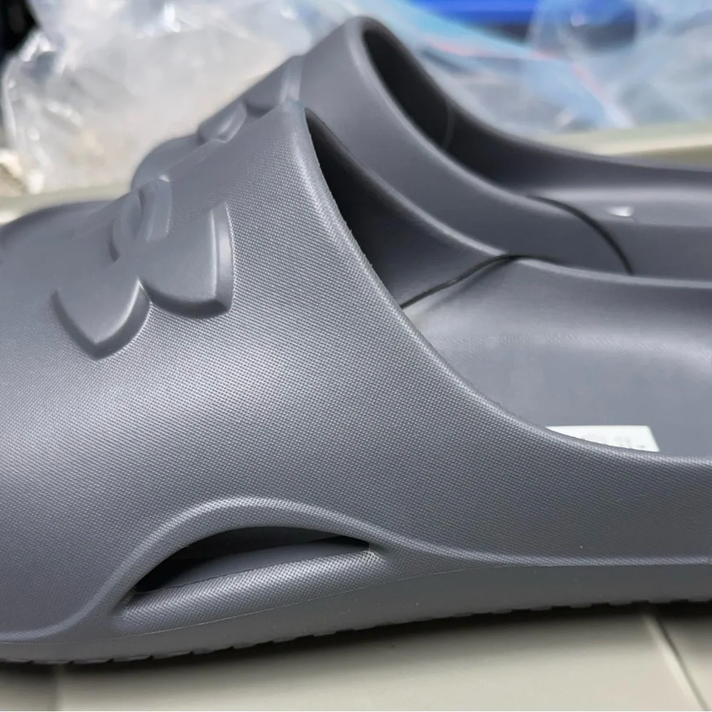 Under Armour brand new